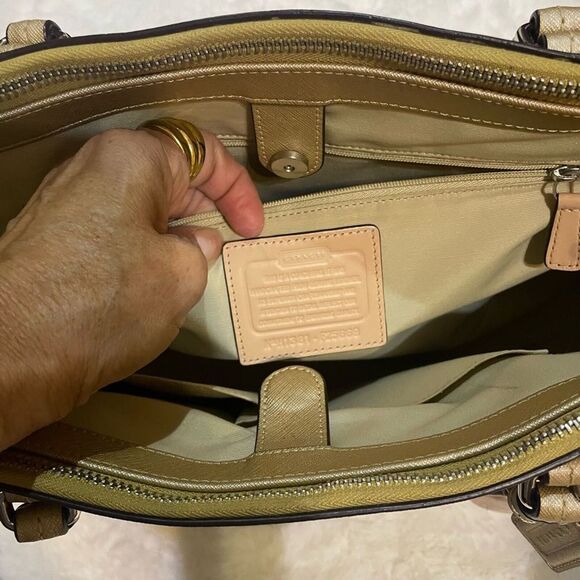 Coach Bag Satchel - Picture 8 of 11